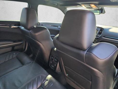 Used 2023 Chrysler 300 C image 19