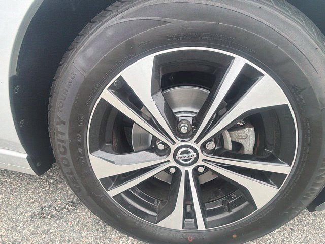 Used 2023 Nissan Sentra SV w/ All-Weather Package FWD image 11