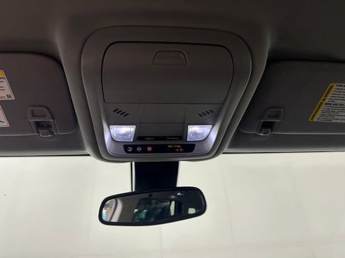Used 2020 GMC Terrain SLE FWD image 24