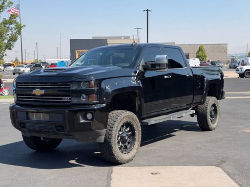 Used 2019 Chevrolet Silverado 2500 LTZ w/ Custom Sport Edition AWD/4WD image 6