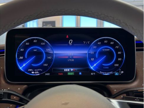 Used 2023 Mercedes-Benz EQE 350+ SUV image 13