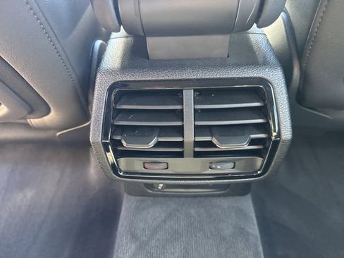 Used 2023 Audi Q3 2.0T Premium image 34