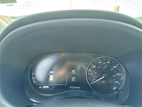 Used 2023 Nissan Kicks SV image 21