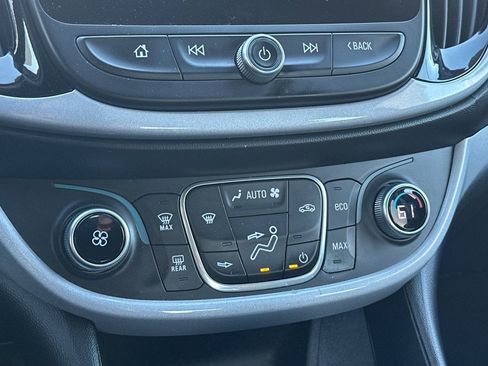 Used 2017 Chevrolet Volt LT image 22