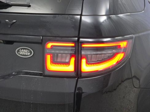 Used 2023 Land Rover Discovery Sport S image 13