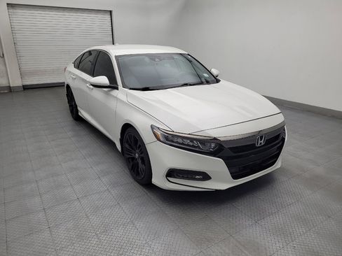 Used 2018 Honda Accord Sport image 13