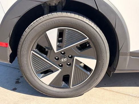 Used 2025 Hyundai Ioniq 5 SEL RWD image 8