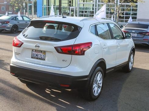 Used 2018 Nissan Rogue Sport SV image 5