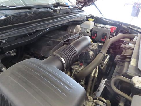 Used 2019 RAM 1500 Big Horn RWD image 32