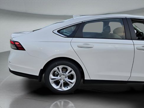 New 2025 Honda Accord LX image 38