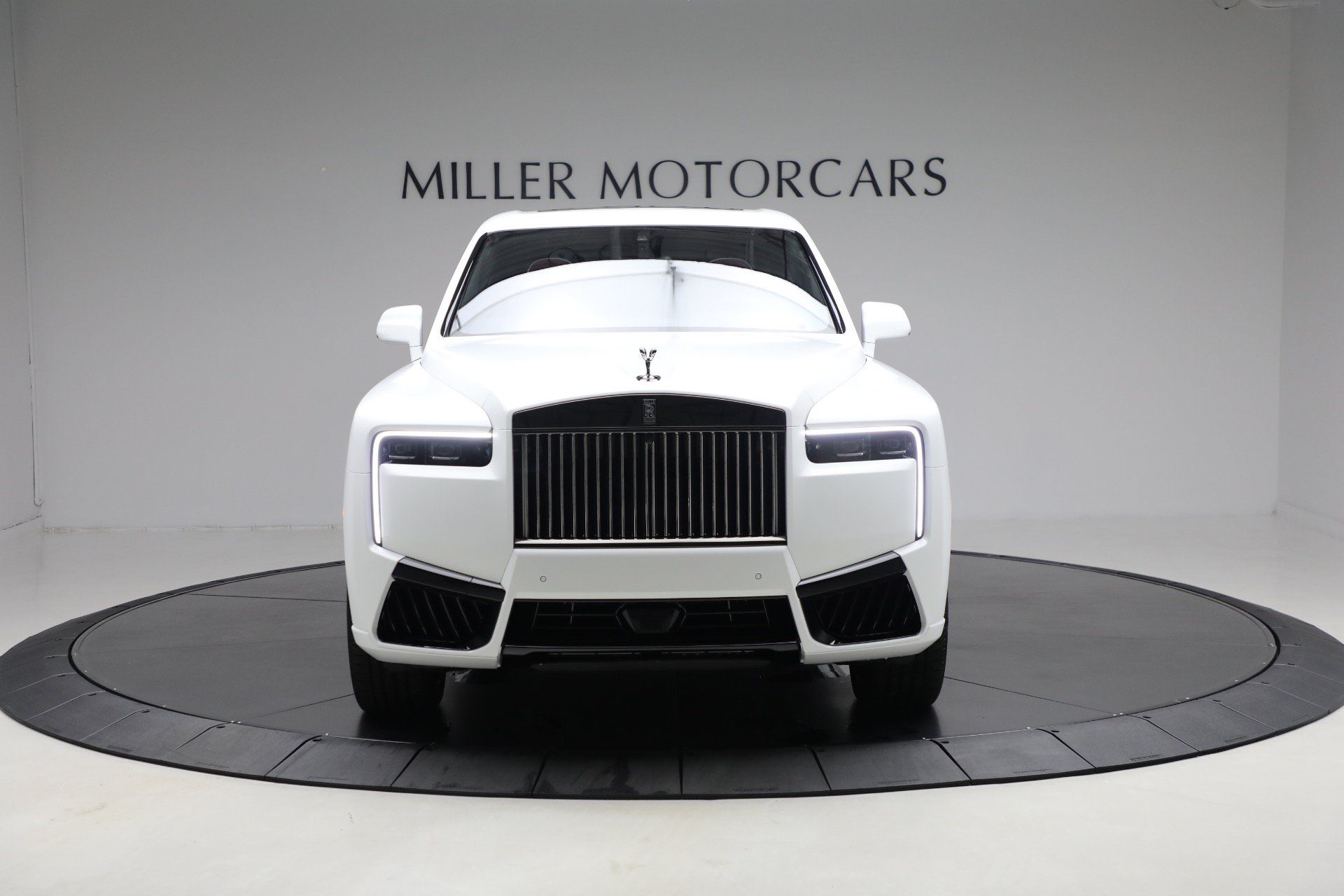 Certified 2025 Rolls-Royce Cullinan Black Badge AWD/4WD image 13