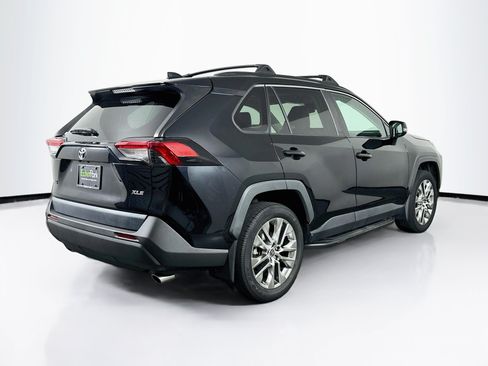Used 2021 Toyota RAV4 XLE Premium AWD/4WD image 9