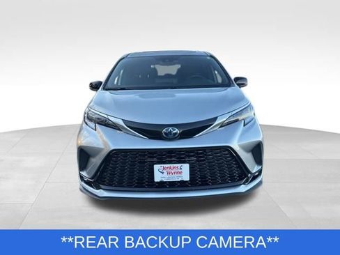 Used 2024 Toyota Sienna XSE w/ XSE Premium Package image 10