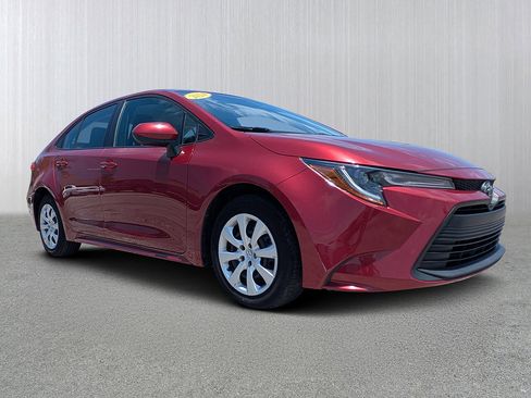 Used 2024 Toyota Corolla LE FWD image 1