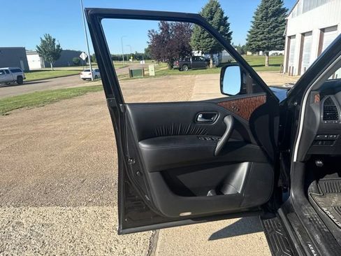 Used 2020 Nissan Armada Platinum w/ Captain's Chairs Package AWD/4WD image 22