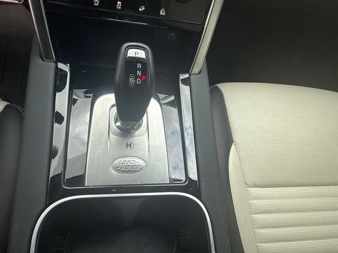 Used 2023 Land Rover Discovery Sport SE R-Dynamic AWD/4WD image 16