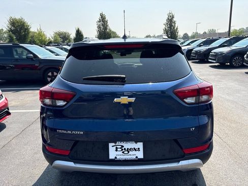 Used 2022 Chevrolet TrailBlazer LT w/ Convenience Package FWD image 4