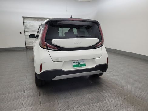 Used 2025 Kia Soul LX image 6