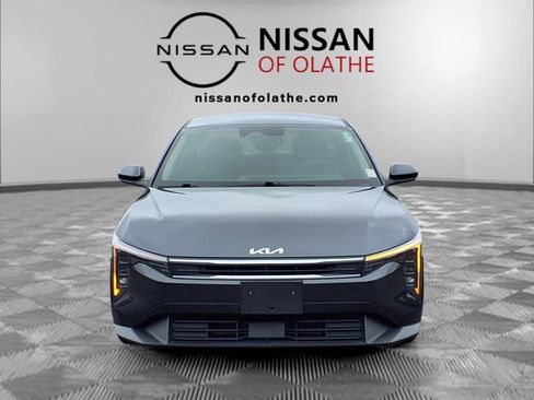 Used 2025 Kia K4 FWD image 32