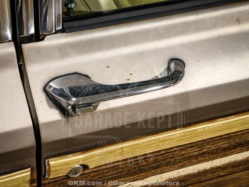 Used 1988 Jeep Grand Wagoneer AWD/4WD image 56
