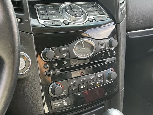 Used 2012 INFINITI FX35 Base w/ Premium Pkg image 7