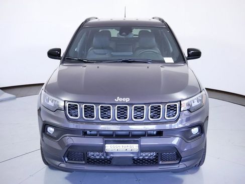Used 2024 Jeep Compass Latitude image 16