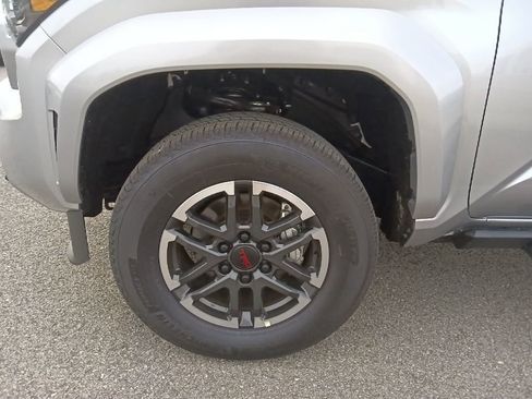 Used 2025 Toyota Tacoma TRD Sport image 10