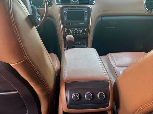Used 2017 Buick Enclave Leather AWD/4WD image 16