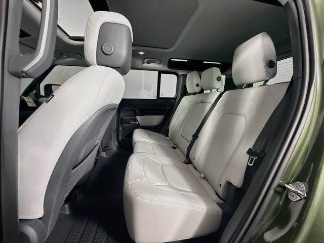 New 2026 Land Rover Defender 110 X-Dynamic SE AWD/4WD image 24