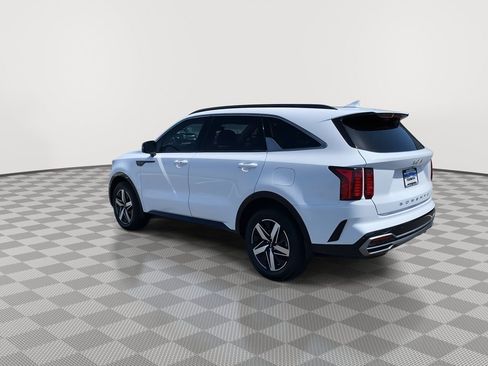 Used 2022 Kia Sorento EX w/ Panoramic Sunroof Package FWD image 5
