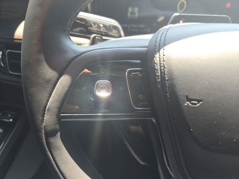 Used 2025 Lincoln Aviator Black Label AWD/4WD image 38