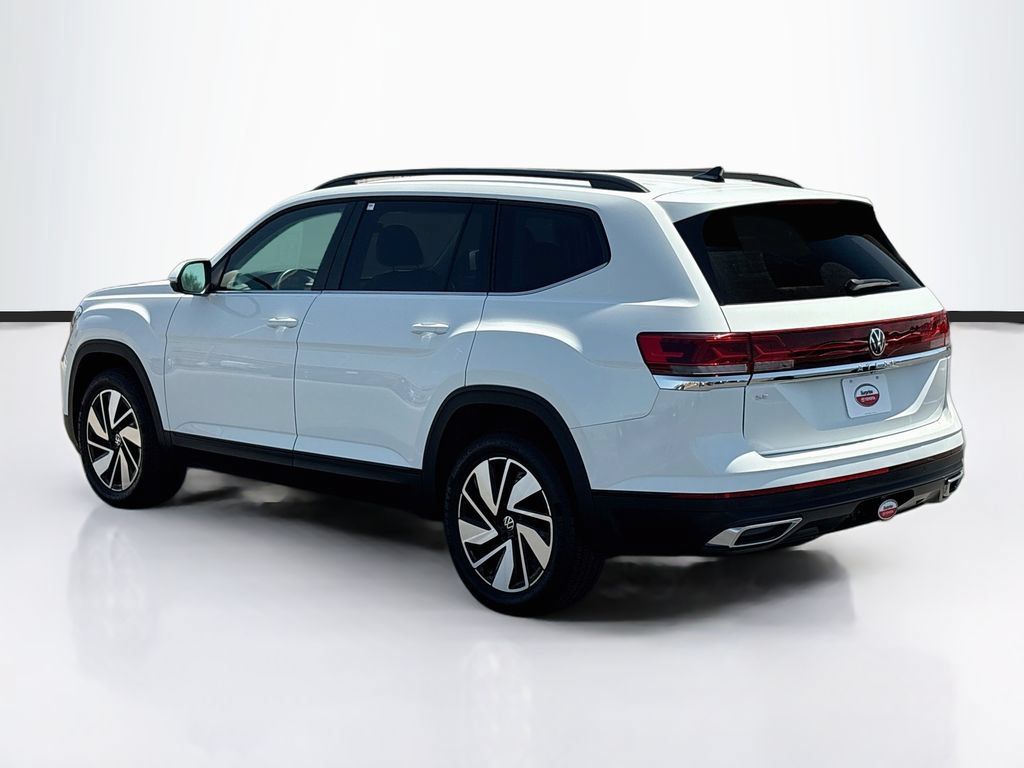 Used 2024 Volkswagen Atlas SE AWD/4WD image 7