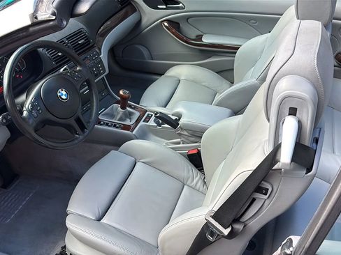 Used 2004 BMW 330Ci Convertible image 26