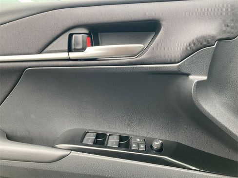 New 2026 Toyota Camry LE image 12