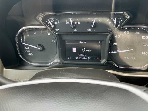 Used 2022 GMC Sierra 1500 SLT w/ SLT Premium Plus Package AWD/4WD image 12