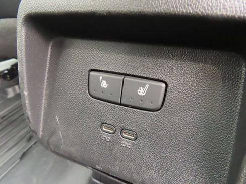 Used 2025 Chevrolet Equinox EV RS w/ Convenience Package II AWD/4WD image 44