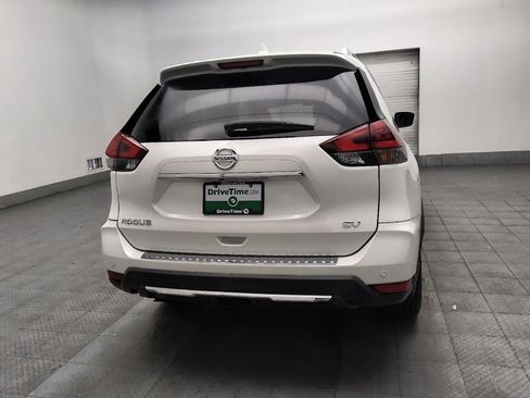 Used 2020 Nissan Rogue SV FWD image 7
