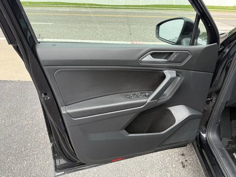 Used 2020 Volkswagen Tiguan S FWD image 19