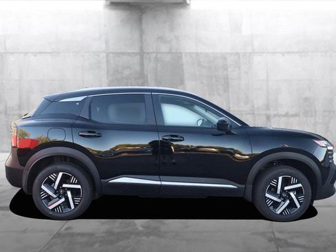 New 2026 Nissan Kicks SV image 5