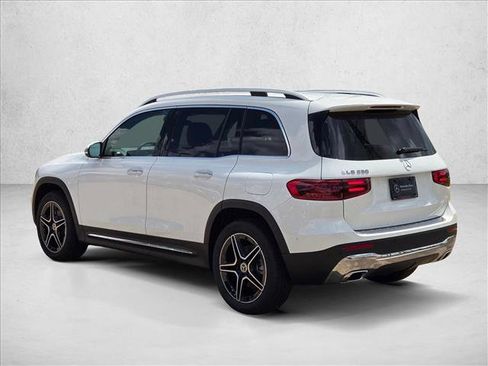 Certified 2026 Mercedes-Benz GLB 250 image 8