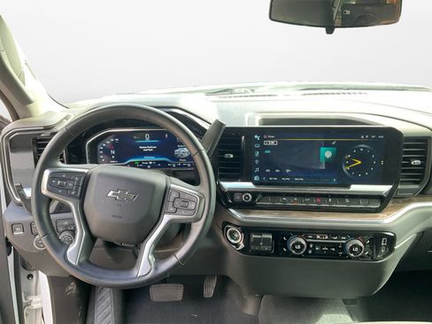 Used 2023 Chevrolet Silverado 1500 RST AWD/4WD image 10