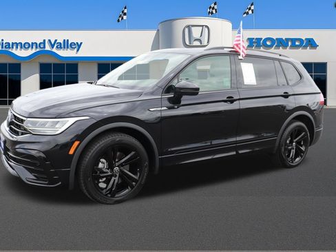 Used 2024 Volkswagen Tiguan SE R-Line FWD image 3