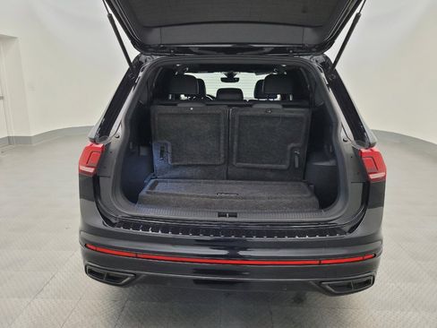 Used 2023 Volkswagen Tiguan SE R-Line FWD image 29