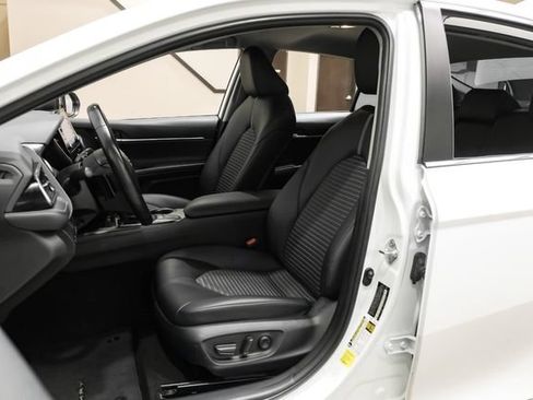 Used 2023 Toyota Camry SE FWD image 39