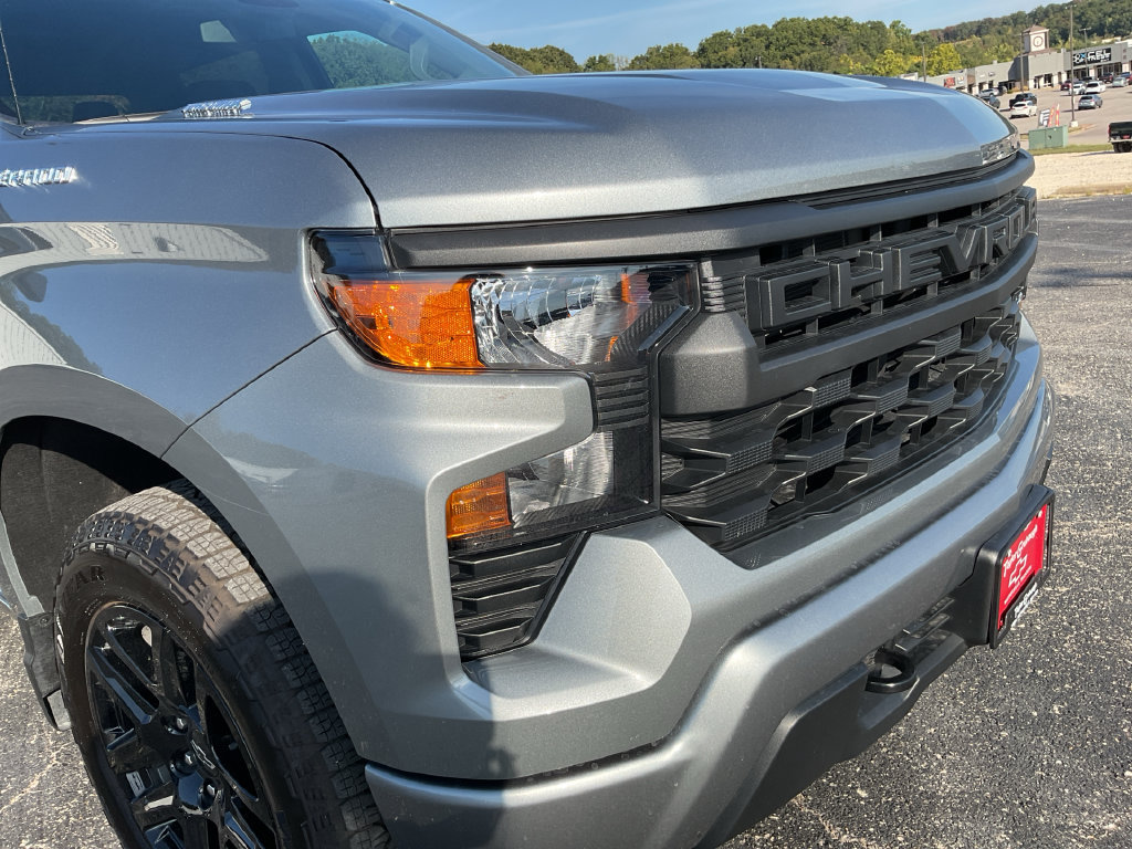 New 2026 Chevrolet Silverado 1500 Custom AWD/4WD image 13