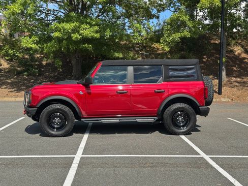 Used 2021 Ford Bronco Black Diamond AWD/4WD image 6