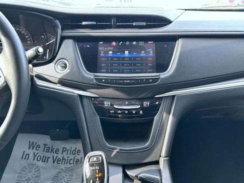 Used 2017 Cadillac XT5 Luxury w/ Driver Awareness Package image 13