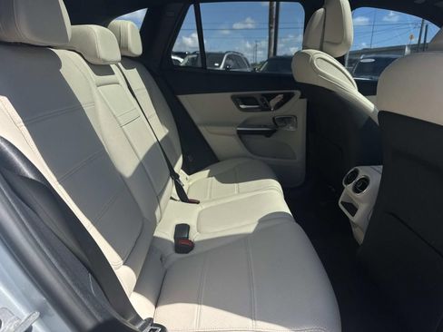 Used 2023 Mercedes-Benz GLC 300 image 11