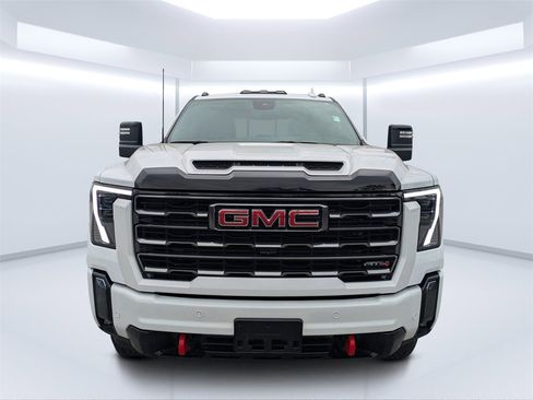 Used 2024 GMC Sierra 2500 AT4 w/ AT4 Preferred Package image 8