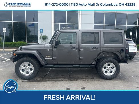 Used 2014 Jeep Wrangler Unlimited Sahara w/ Connectivity Group AWD/4WD image 7